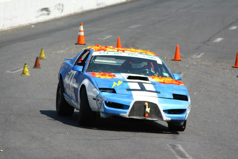 Illustration for article titled The 24 Hours Of LeMons New England 2009 Über Gallery, Part 4